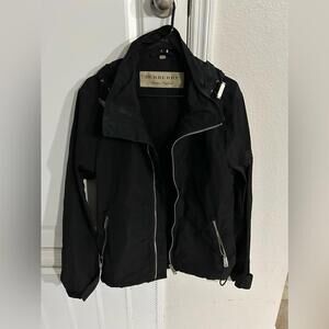 Men’s Burberry packaway hood showerproof jacket